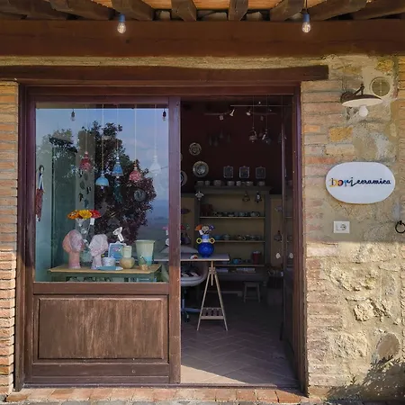 Podere Campiano Konukevi 3*