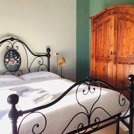Podere Campiano Konukevi 3*
